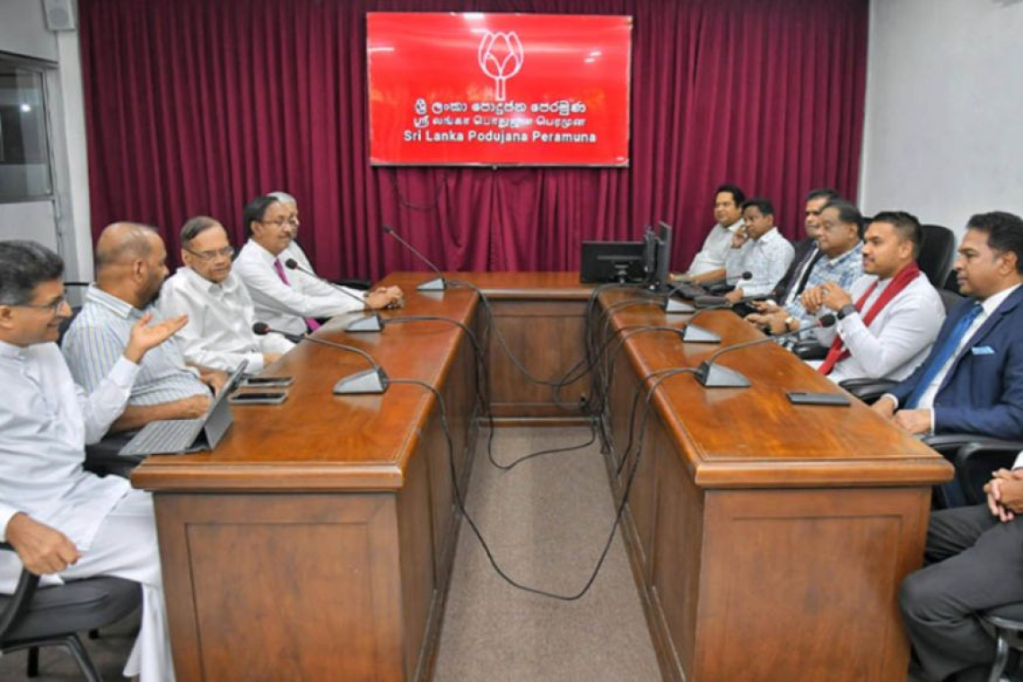 විපක්ෂයේ පක්ෂ හතරක් පොහොට්ටුව සමග විශේෂ සාකච්ඡාවක !